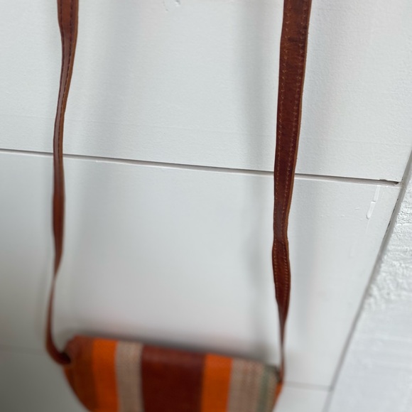 Crossbody clutch - Picture 3 of 3